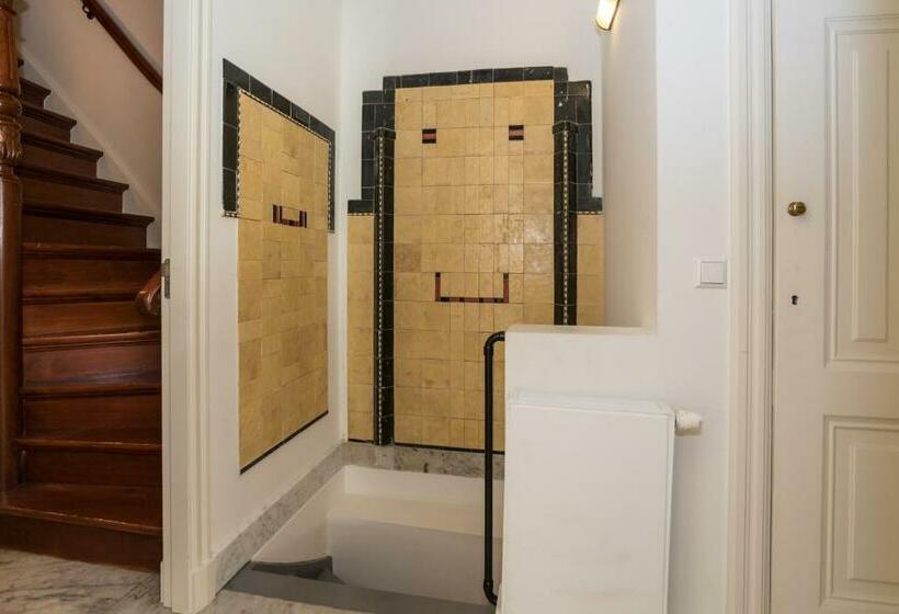 مبيت وإفطار Nassau Canal Suites