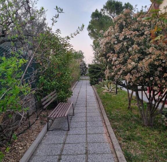 住宿加早餐  San Casciano