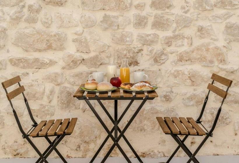 Carlentini House B&b