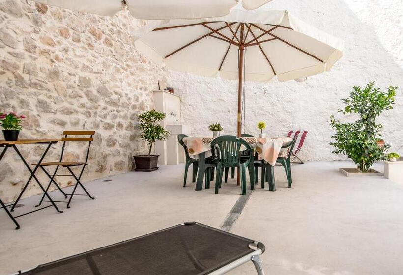 Carlentini House B&b