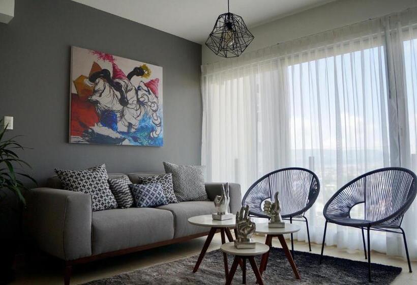 Отель Metropolitan Suites