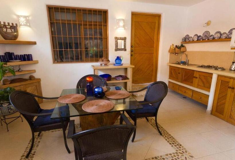 בית מלון כפרי Villas Naomi