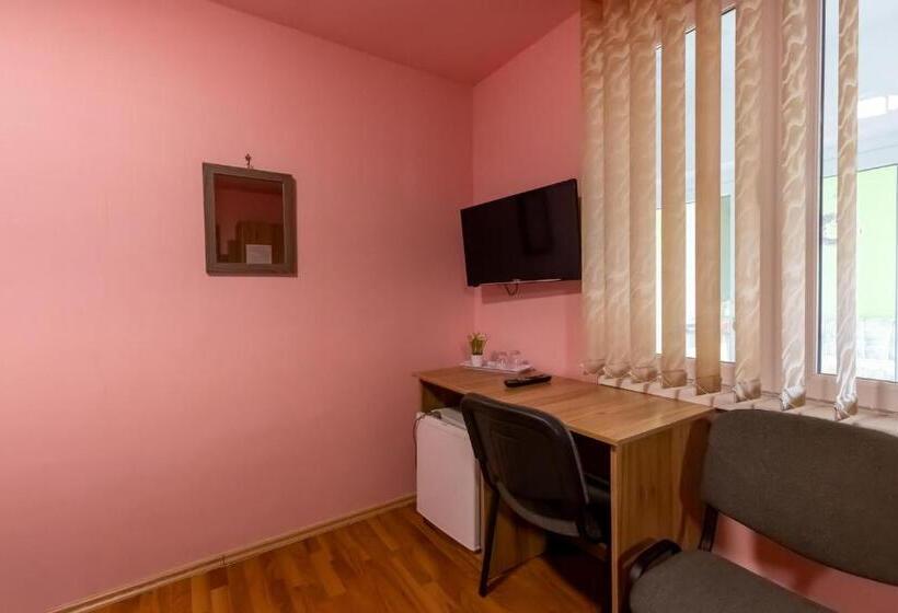 بنسيون Casa Flori De Nuc