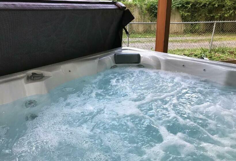 بنسيون Ed & Rosie S Place