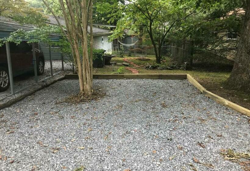 بنسيون Ed & Rosie S Place