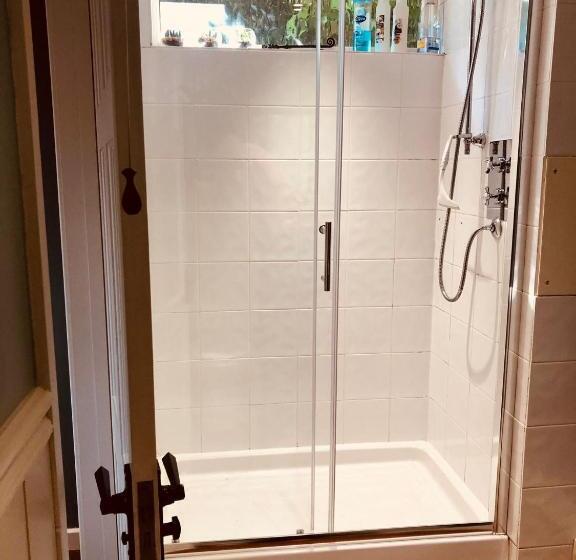 פנסיון Heydon Guest Suite