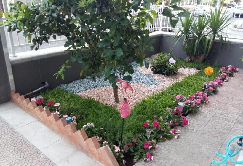 بنسيون La Romantica