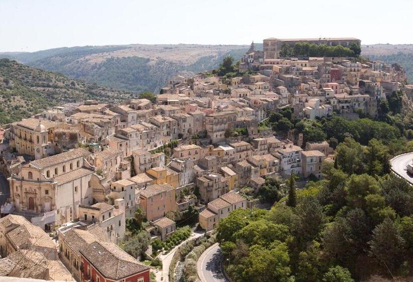 פנסיון Tocco Barocco   Locazioni Brevi