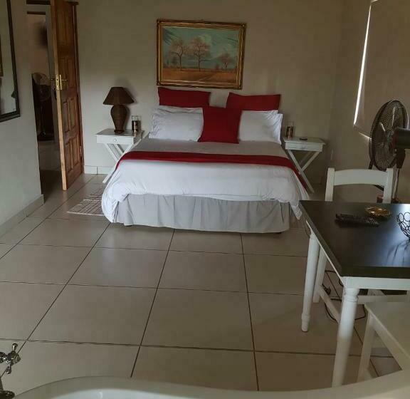 פנסיון Tzaneen White House Lodge