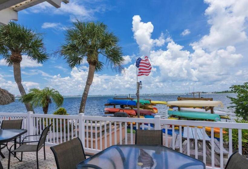 Spacious Coastal Haven 3bd Condo