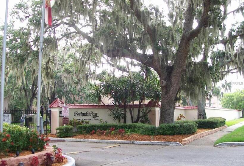 Spacious Coastal Haven 3bd Condo