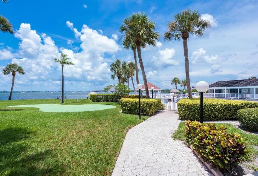 Spacious Coastal Haven 3bd Condo