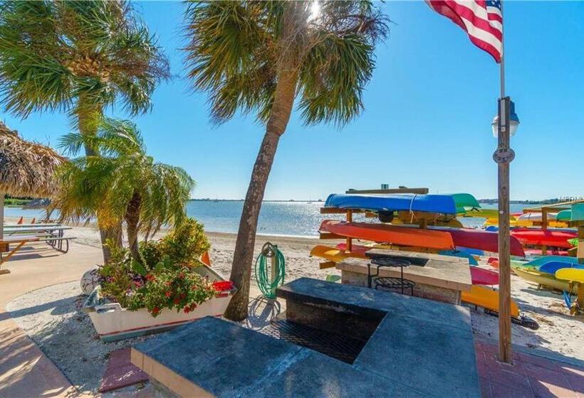 Spacious Coastal Haven 3bd Condo