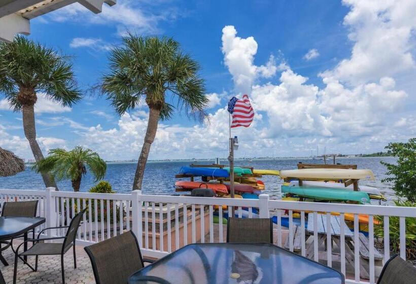 Spacious Coastal Haven 3bd Condo