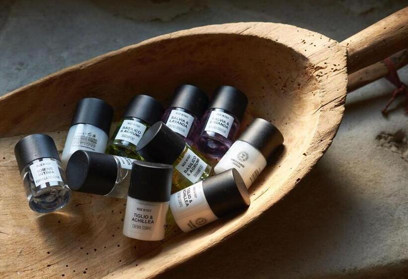 مبيت وإفطار Cascina Facelli   Luxury Country House