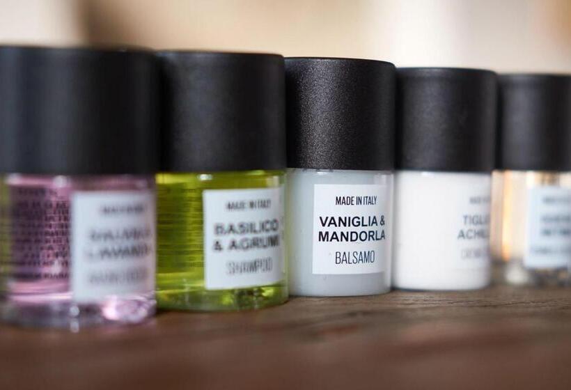 مبيت وإفطار Cascina Facelli   Luxury Country House