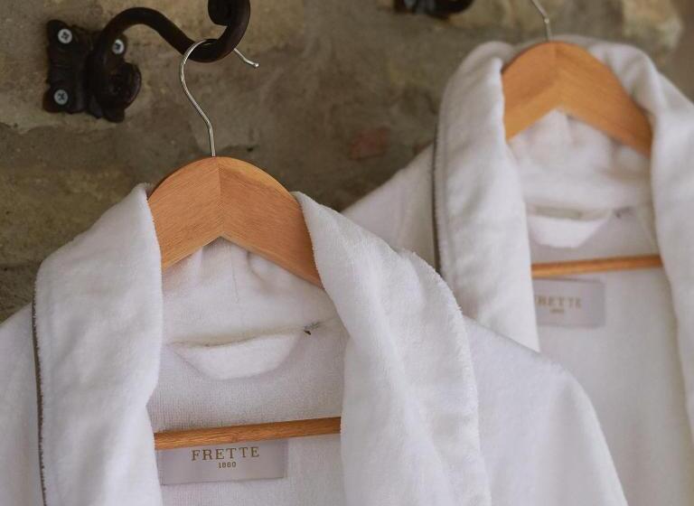 צימר Cascina Facelli   Luxury Country House