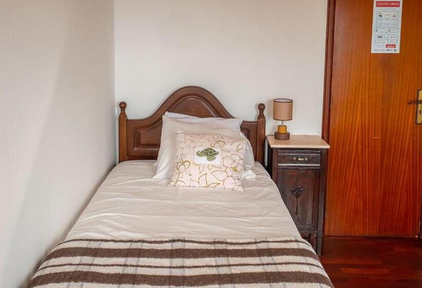 تختخواب و صبحانه Cecília S House