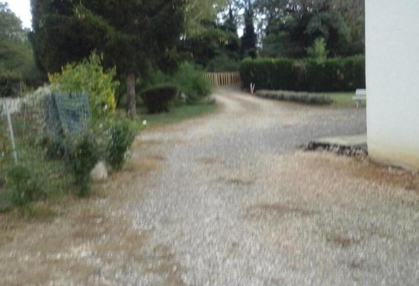 ベッドアンドブレックファースト Chez Sylvie Et Jean Yves