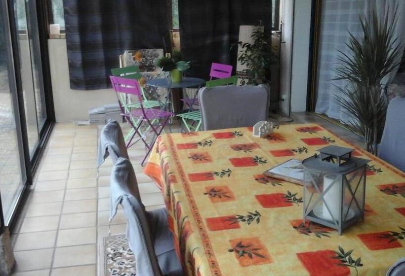 ベッドアンドブレックファースト Chez Sylvie Et Jean Yves