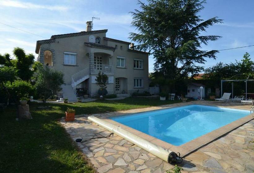 Bed and Breakfast Domaine De Lazuel