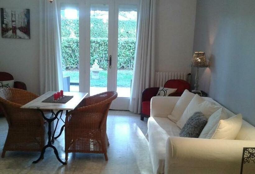 Bed and Breakfast Domaine De Lazuel