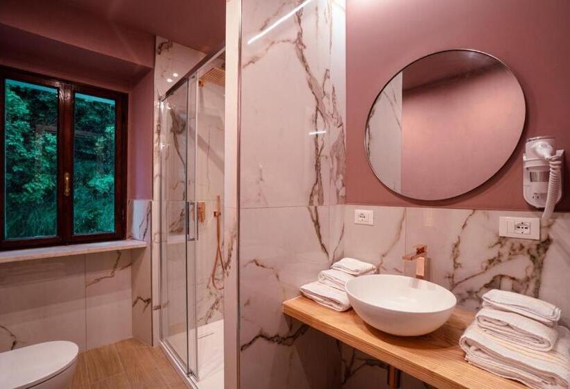 مبيت وإفطار La Rosa Del Rabbi Room&breakfast