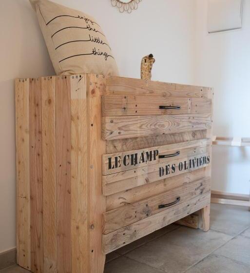 ベッドアンドブレックファースト Le Champ Des Oliviers