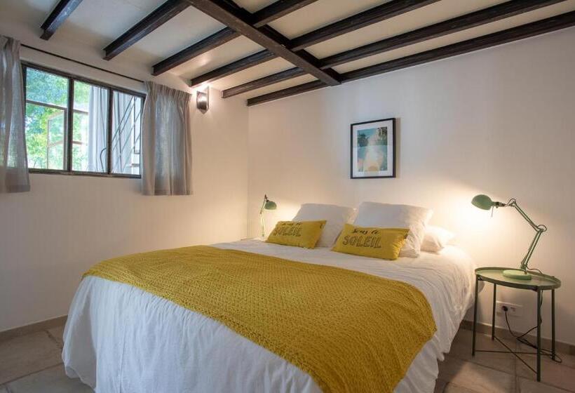 ベッドアンドブレックファースト Le Champ Des Oliviers