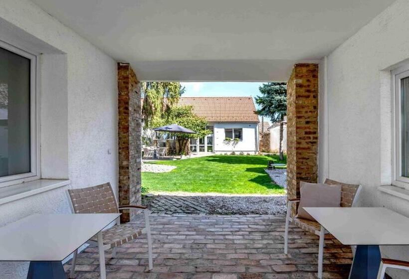 مبيت وإفطار Szent György Kúria