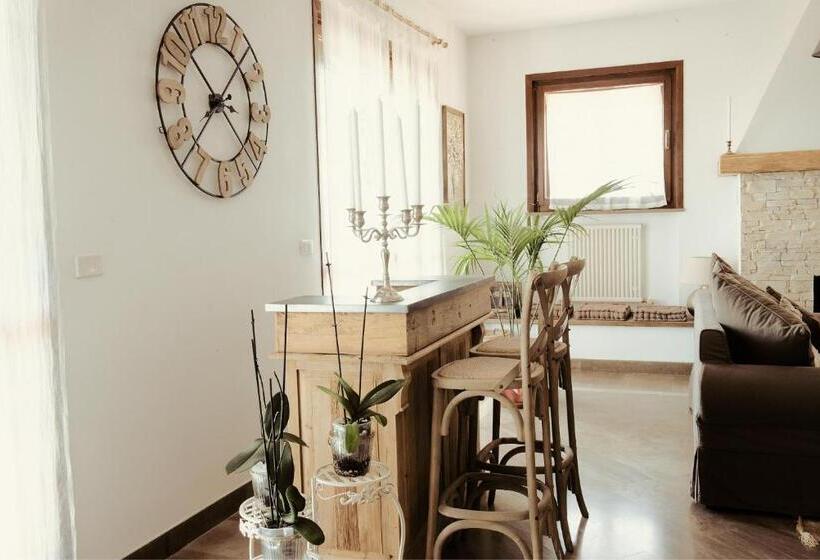 צימר The Bell Tower Lodge