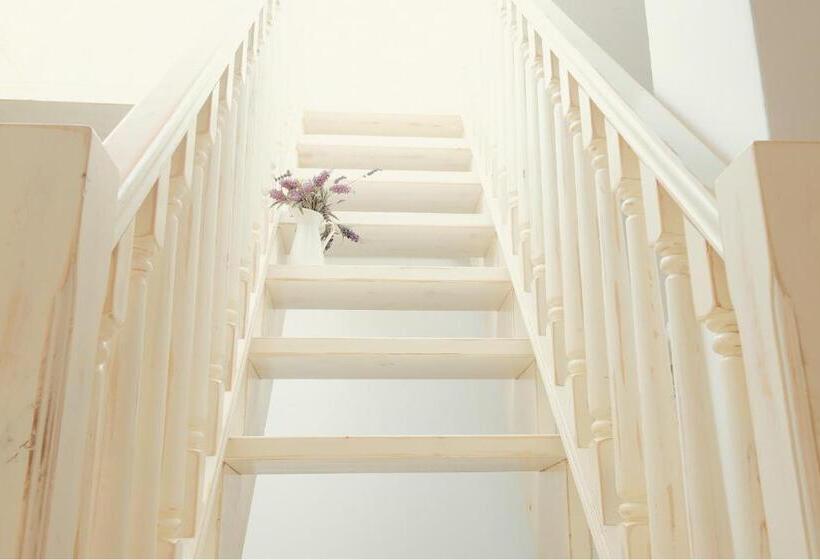 צימר The Bell Tower Lodge