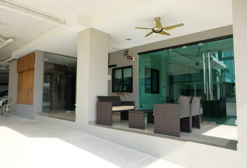 Отель Trio Residence Si Racha