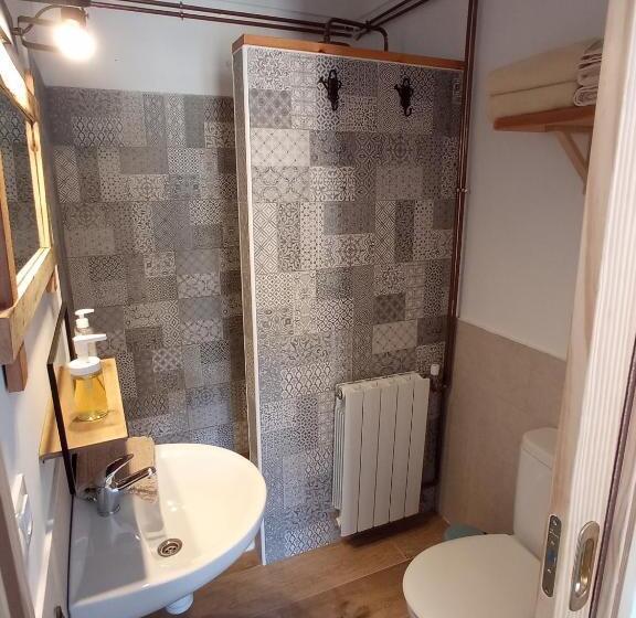 Les Magranes Bed & Breakfast