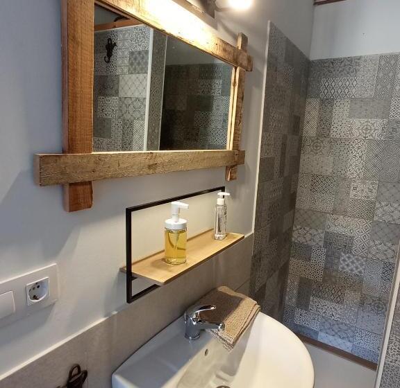 Les Magranes Bed & Breakfast