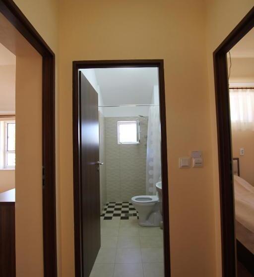 פנסיון Casa Camelia Felix