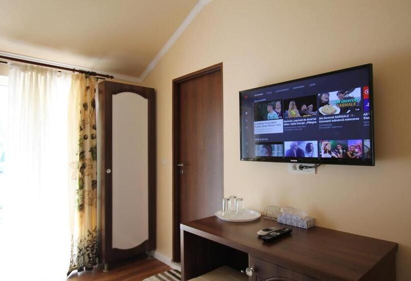 פנסיון Casa Camelia Felix