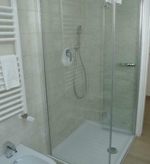 膳宿费 Ofra Matera