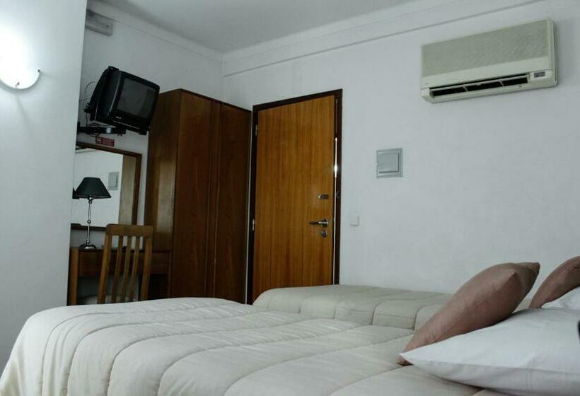 بنسيون Residencia Coimbra