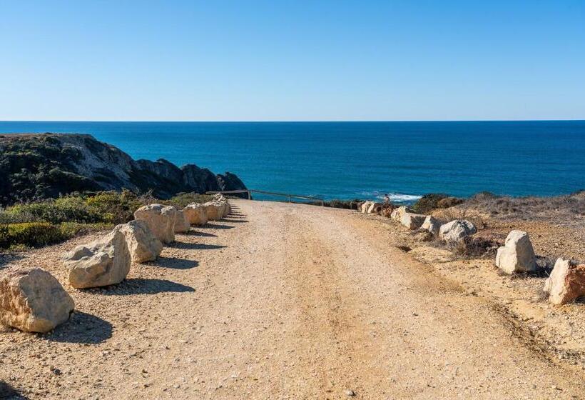 پانسیون Sunset Room   Hiking & Beach