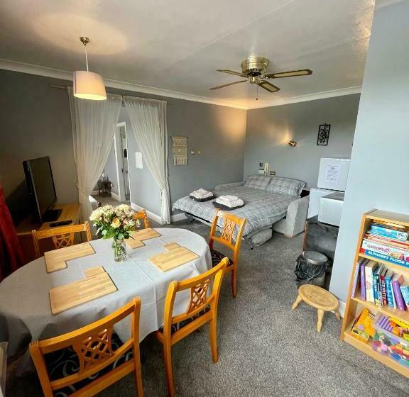 Пансион White Wings