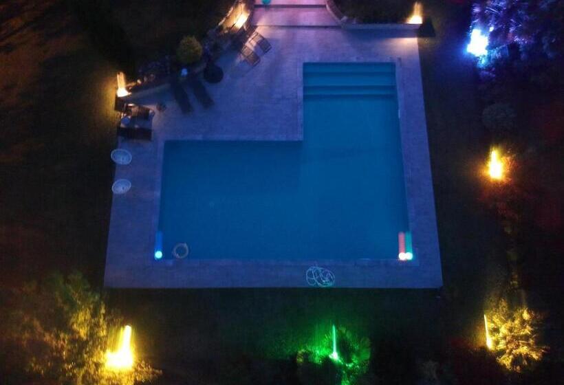 민박 Bastide De Luzert