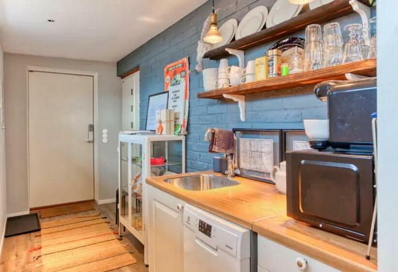 Bed and Breakfast Luxurious Studio Within Nature Next To Stockholm