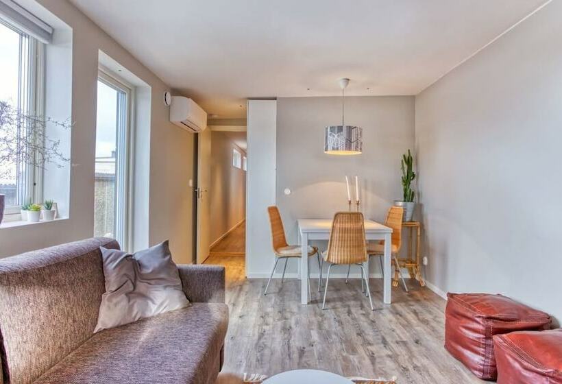 Bed and Breakfast Luxurious Studio Within Nature Next To Stockholm