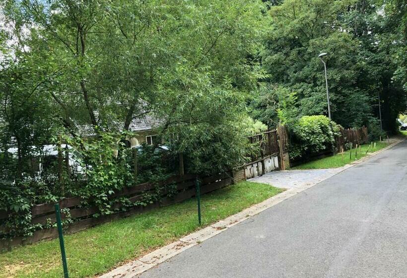 ベッドアンドブレックファースト Cosy Rooms Party Villa