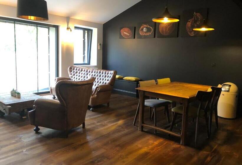 مبيت وإفطار Le Logis D Augustin