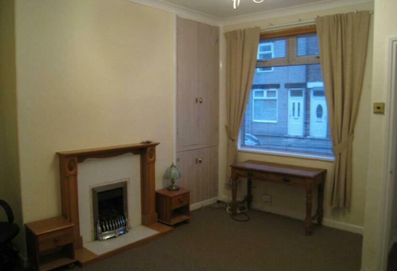 بنسيون Barningham Street