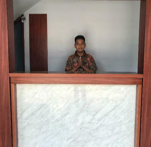 پانسیون Cemerlang Inn