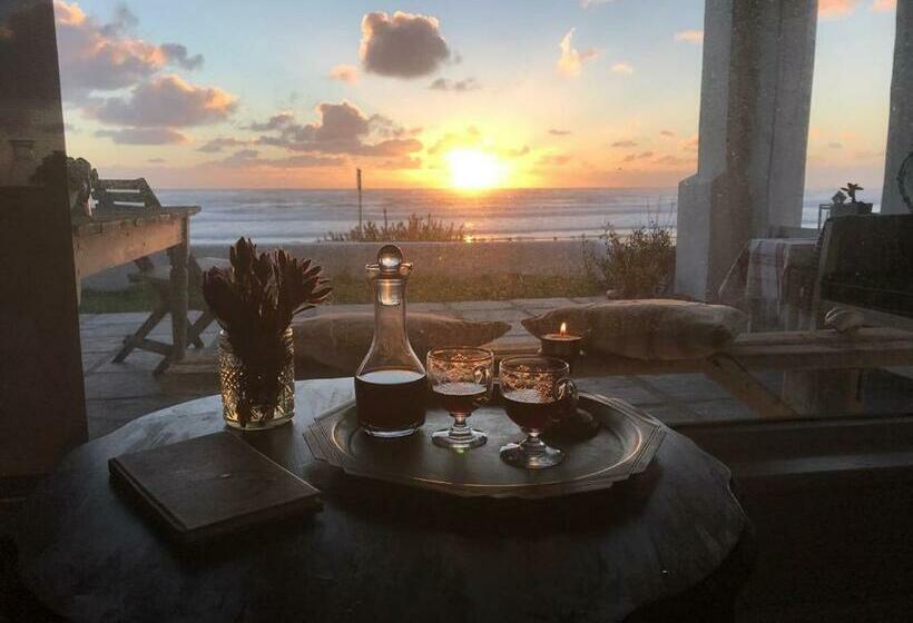 بنسيون Dreamy Beach Room