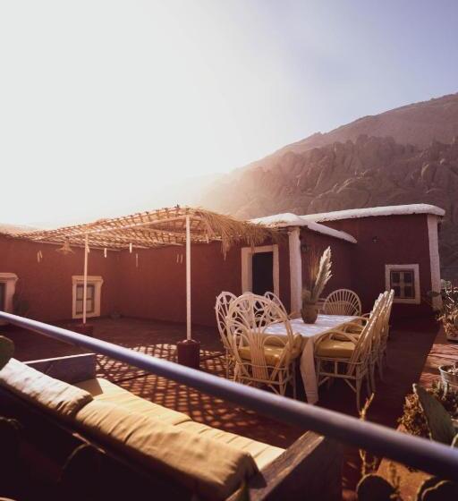 پانسیون Monkey Fingers House By Fatima Mellal